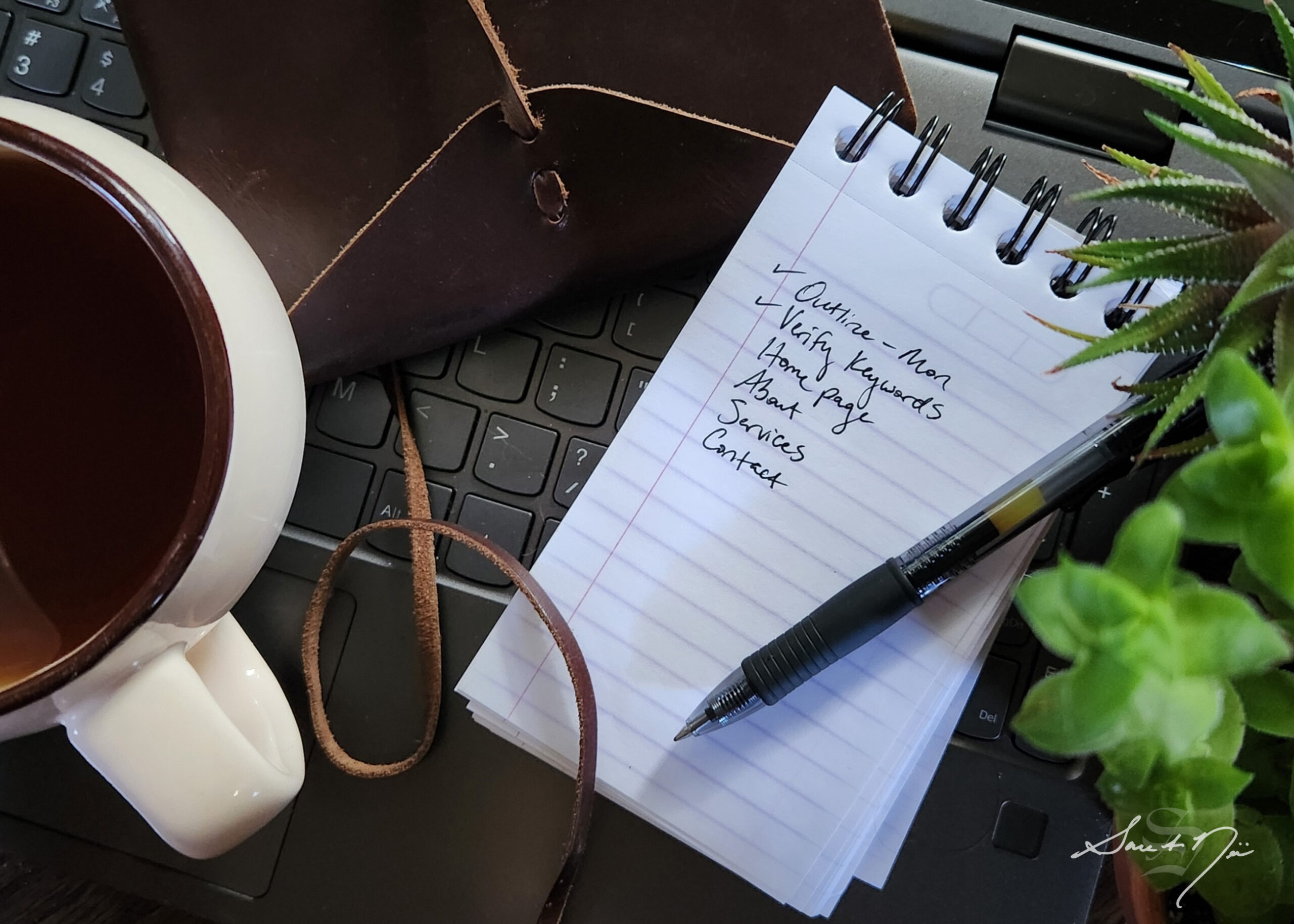 Freelance writer's checklist and notebook